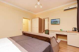 Гостиница Надежда Анапа Стандарт семейный 2 корпус-2